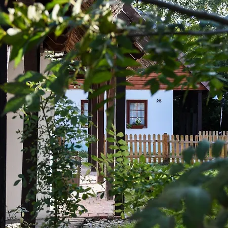 Bohem Birtok Es Csarda Zamardi