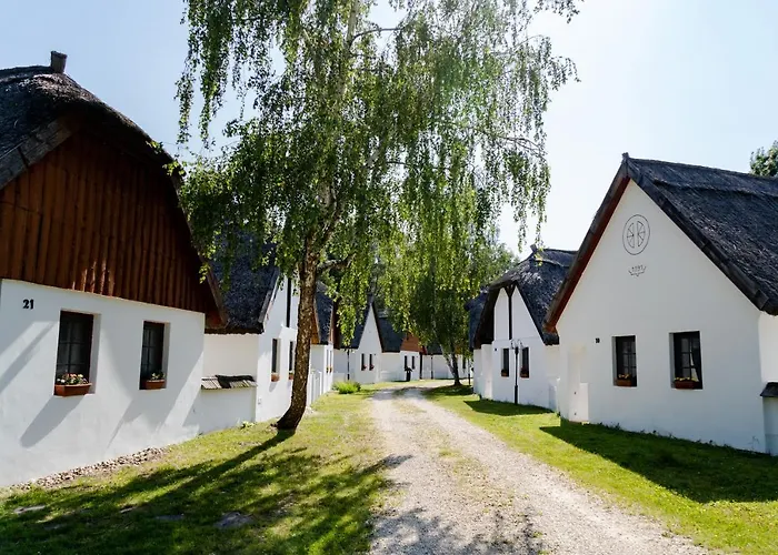 Bohem Birtok Es Csarda Tatil parkı *